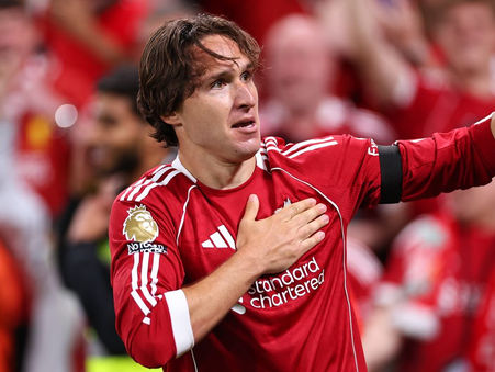 Arne Slot drops Federico Chiesa transfer hint and reacts to Liverpool song