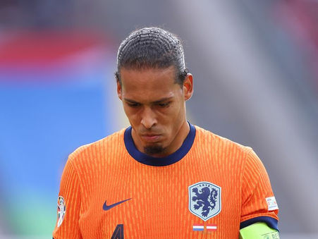 'I'm sorry I have to say it again' - Liverpool captain Virgil van Dijk slammed as icon reignites feud