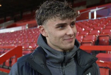 Bobby Clark makes 'mad' Liverpool bench revelation and pinpoints player he keeps watching