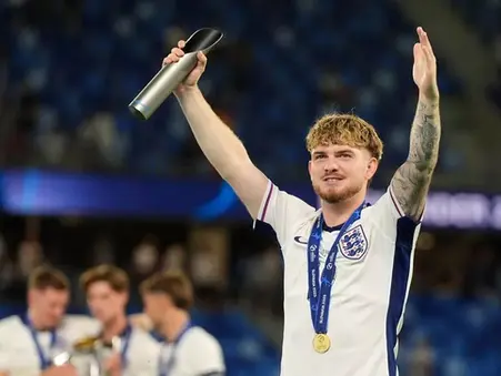 Harvey Elliott gesture to Germany raises eyebrows after leading England to trophy
