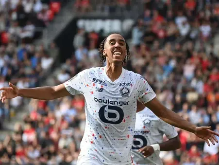 Manchester United signing Leny Yoro presents Liverpool with transfer hijack revenge opportunity