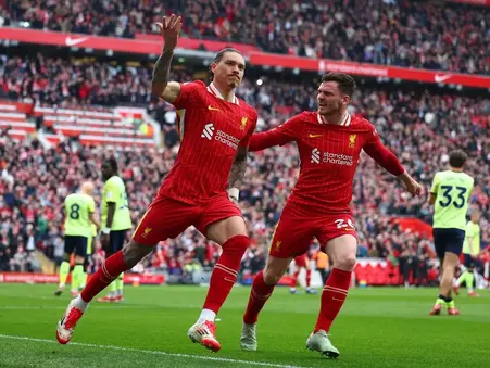 Arne Slot explains why he ran risk with Darwin Nunez and gives Cody Gakpo Liverpool injury update