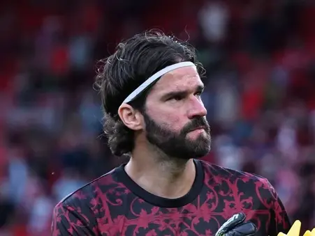 Alisson Becker told only one goalkeeper can compete with him to be Premier League's best