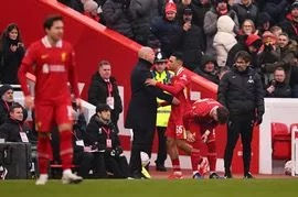 'Talk for hours' - Arne Slot hits back at Trent Alexander-Arnold critics and Liverpool transfer talk