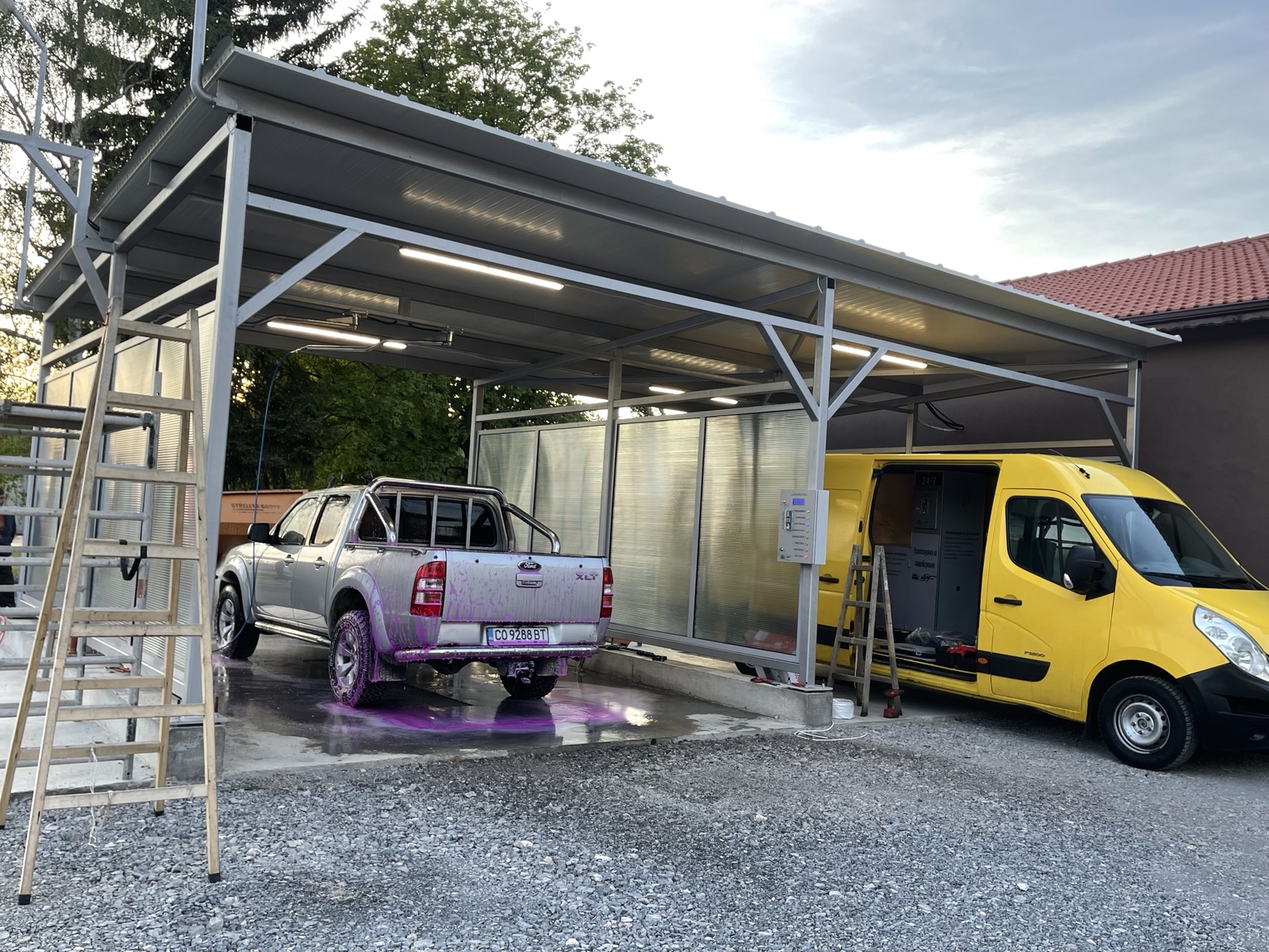 Автомивка в Пирдоп до Лукойл – три клетки с оборудване PRO от SSF Carwash