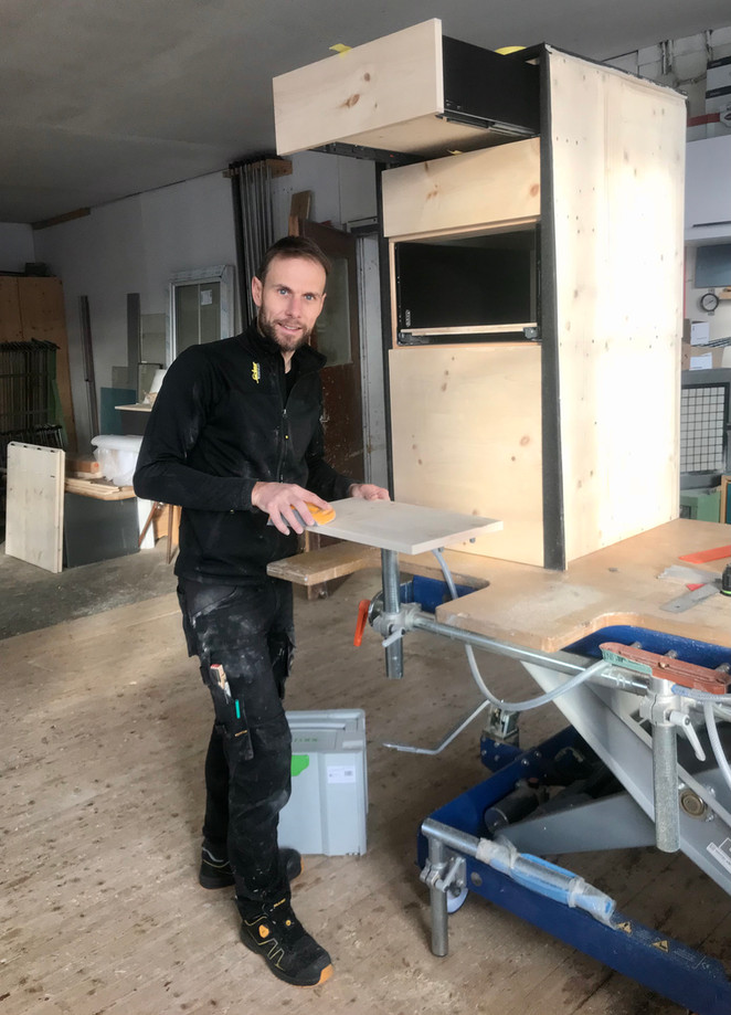 Unser Nachbar Werner Zähner hat TOP Arbeit geleistet! Besser geht nicht! DANKE!
werner.zaehner.ch