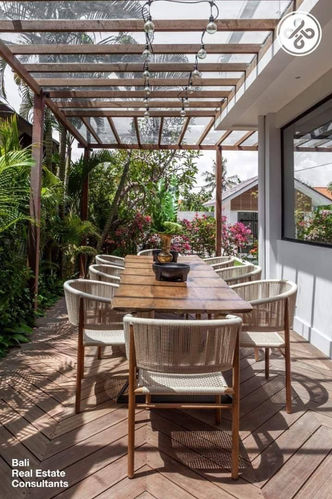 Comment acheter à Bali des meubles pour le salon, table à manger et chaise