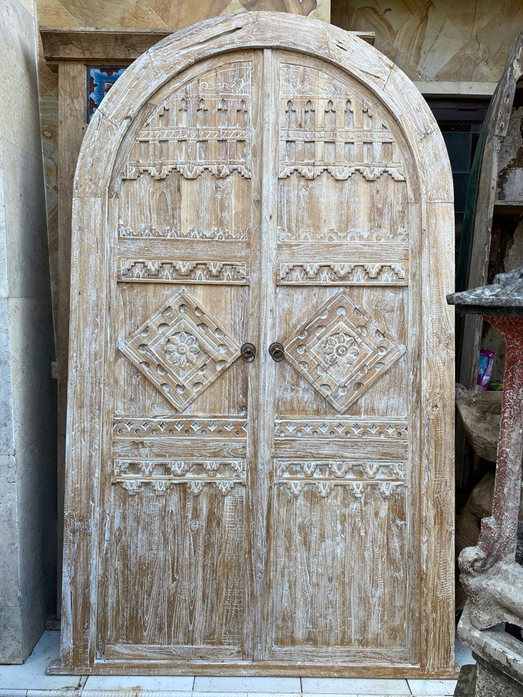 Porte en bois Balinaise