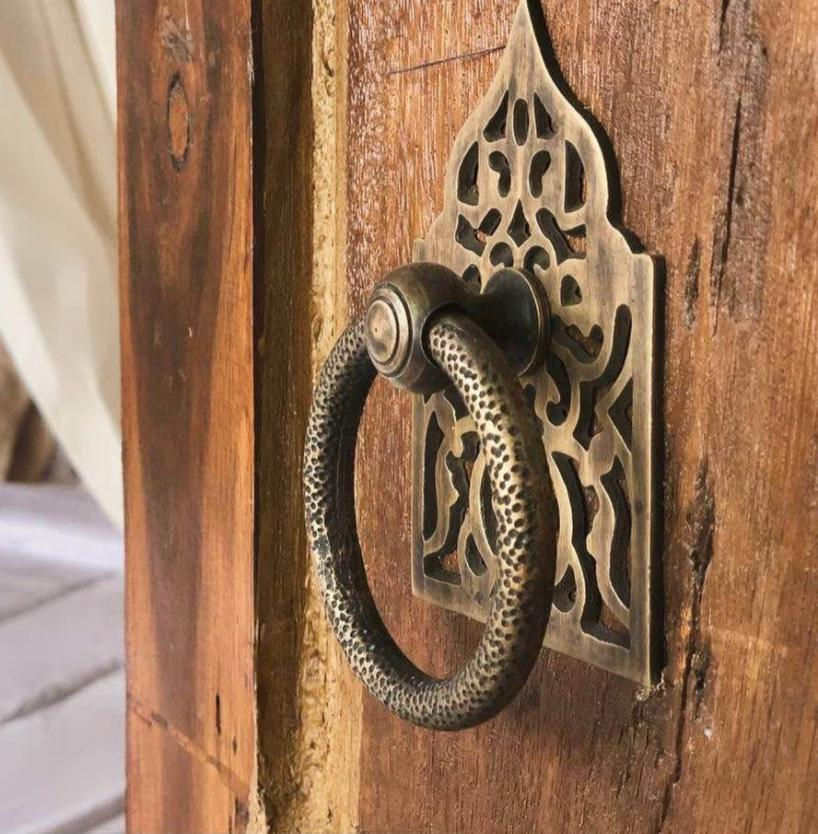 Porte en bois Balinaise