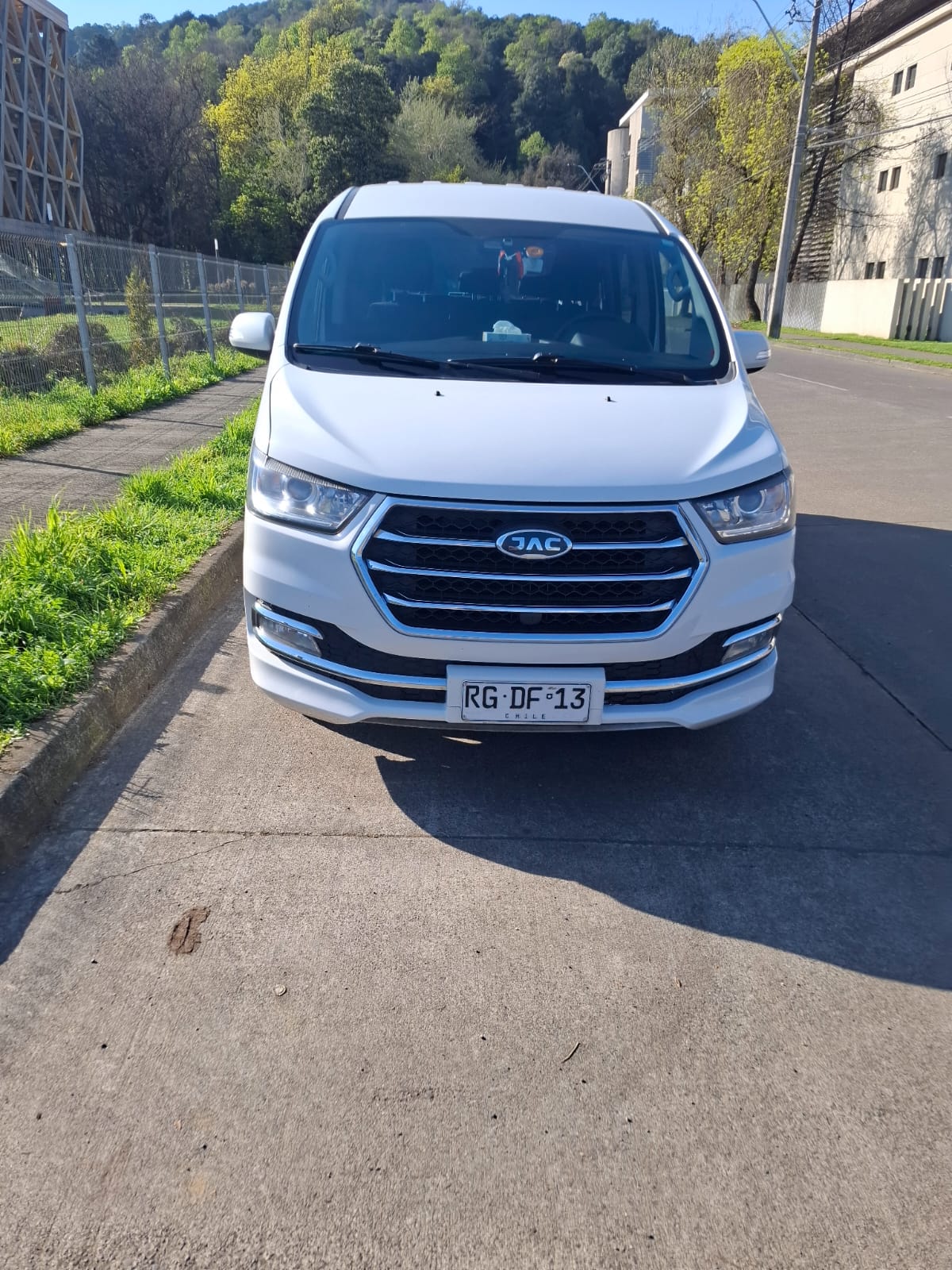 JAC REFINE 1.9T 8+1 4X2 MT 2022 1.9T 8+1 4X2 MT
