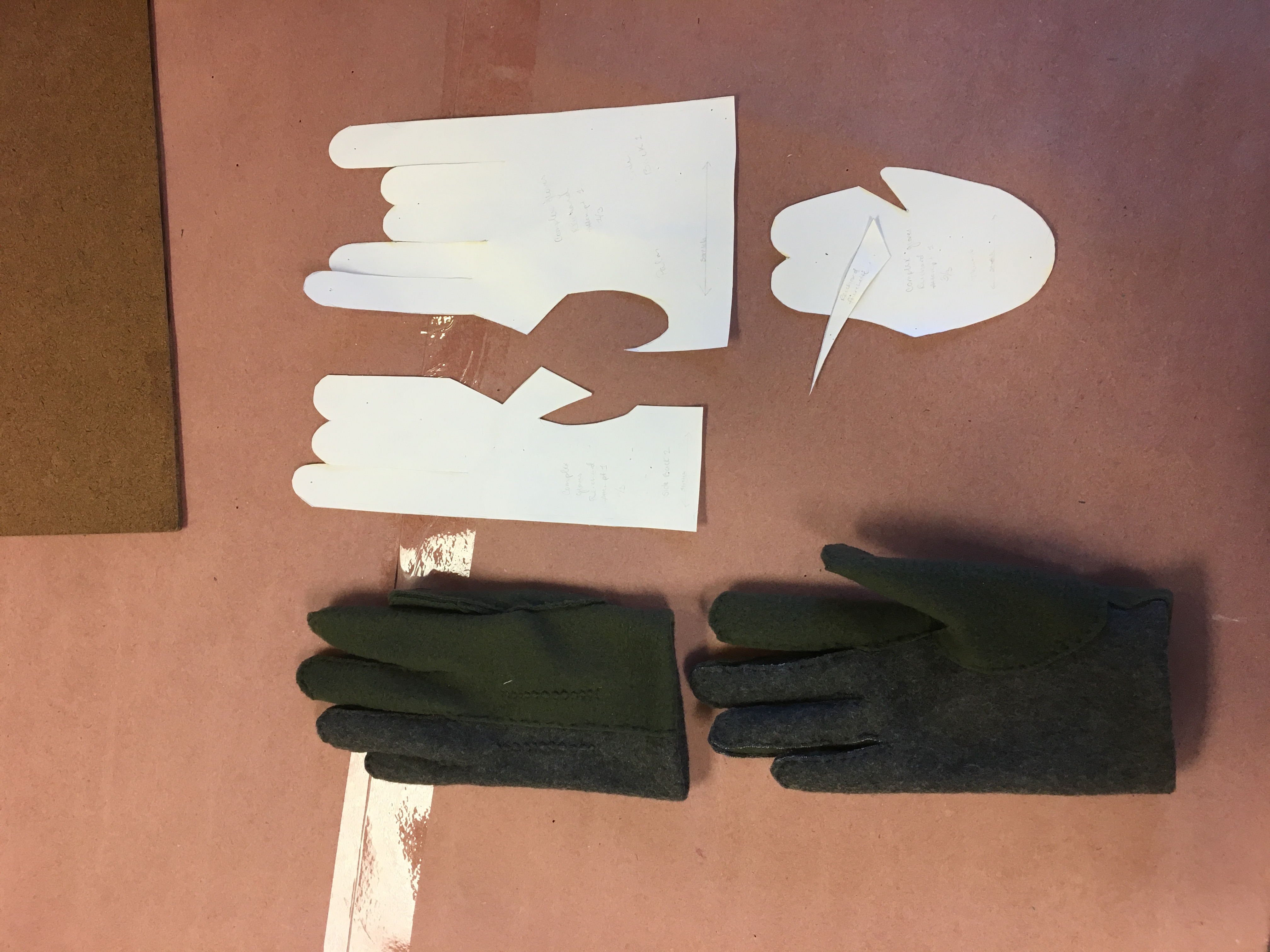 Two-Tone Polar Fleece Glove