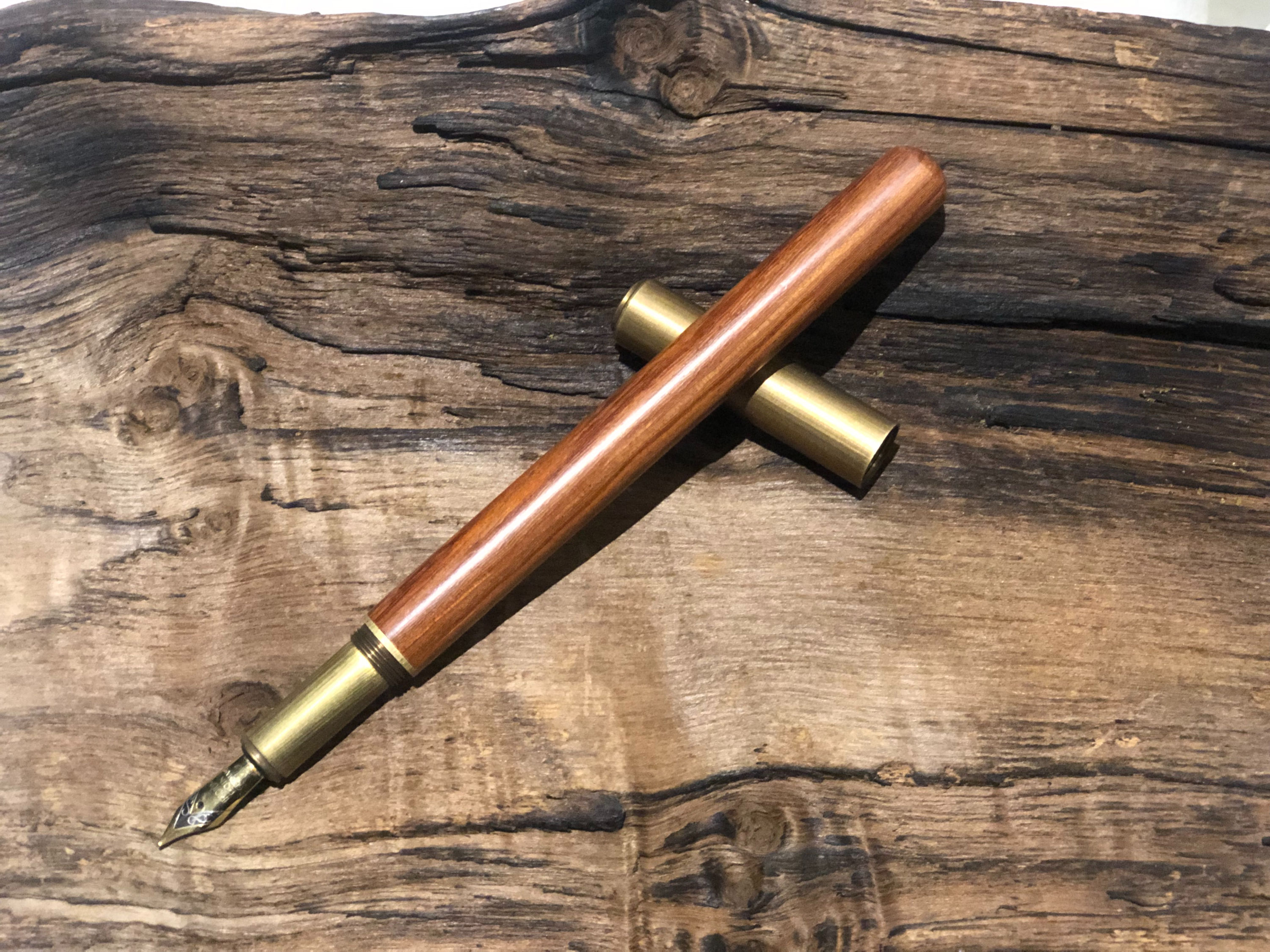 Signature luxury wood fountain pen