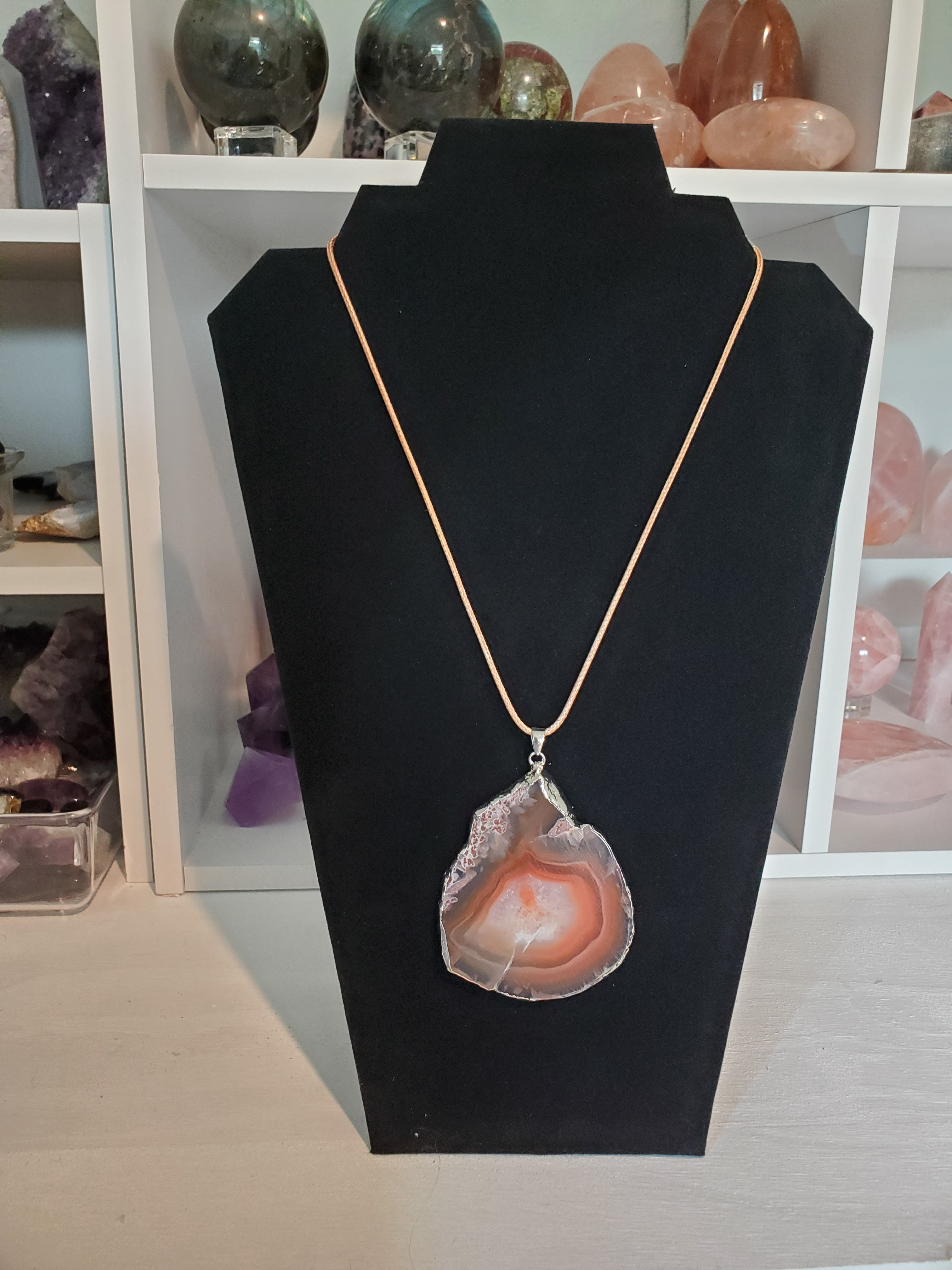 Agate slice pendant w/ cord
