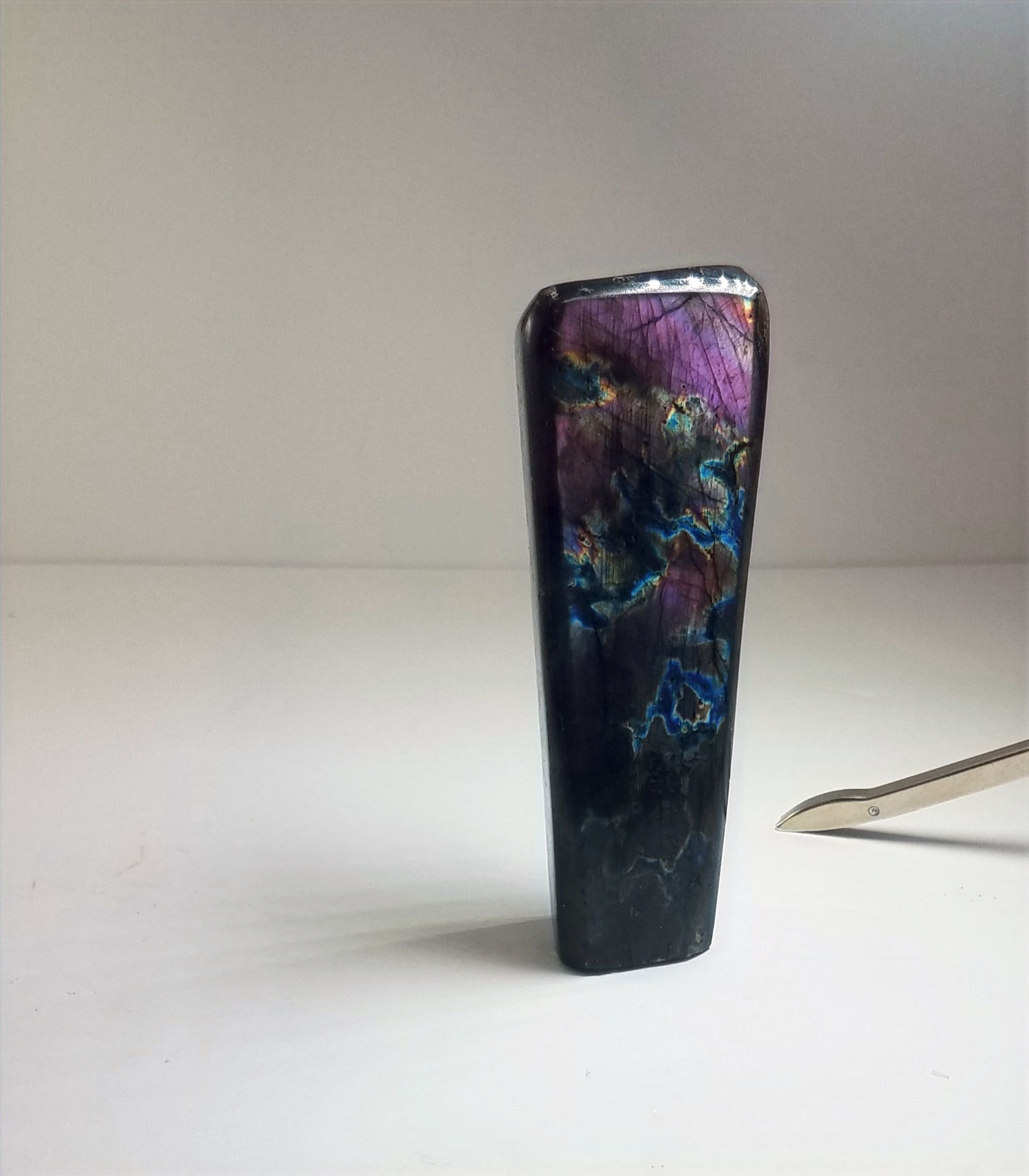 Super Flashy Labradorite  (purple)