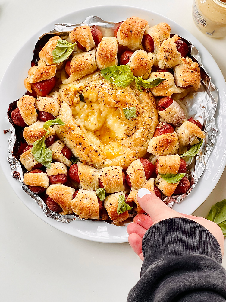 EASY APPS // TRENDING…. Honey Mustard Hot Dog Baked Brie Appetizer