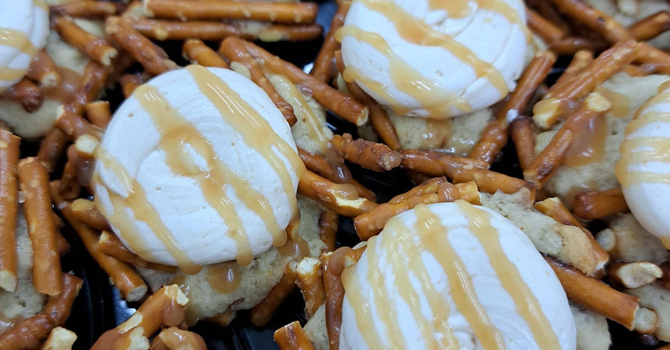 Salted caramel pretzel 2.jpg