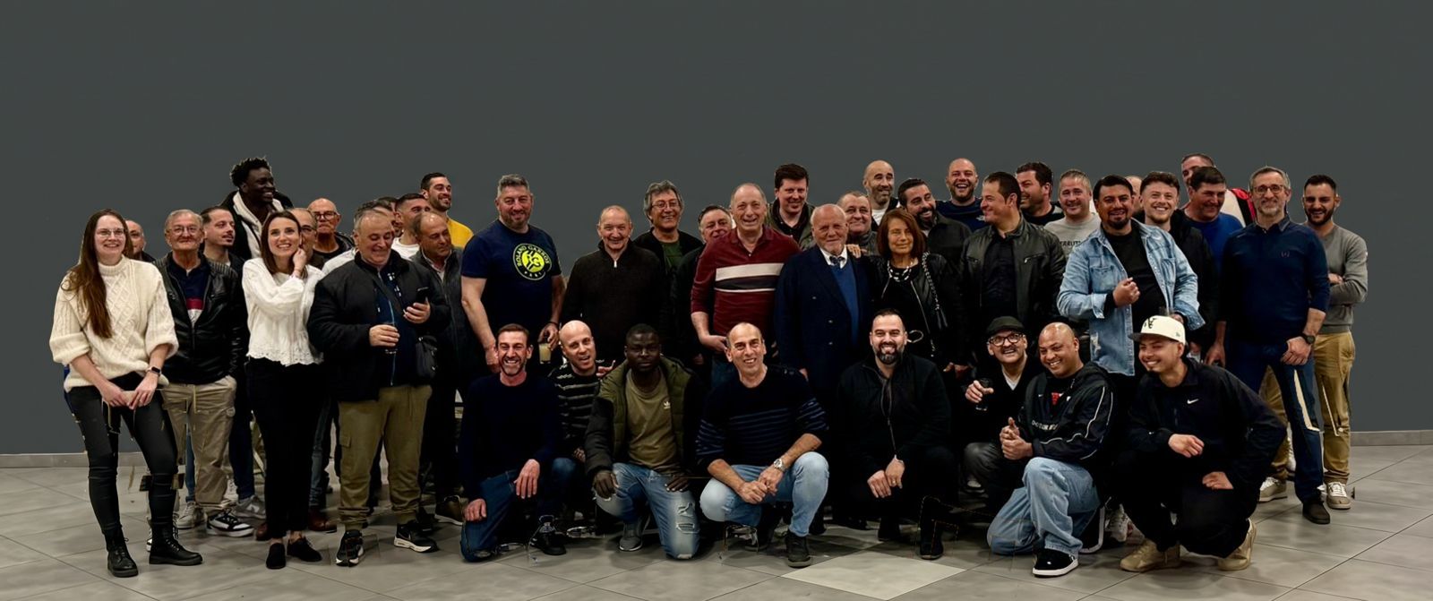 Les collaborateurs de LMB réunis en photo de groupe