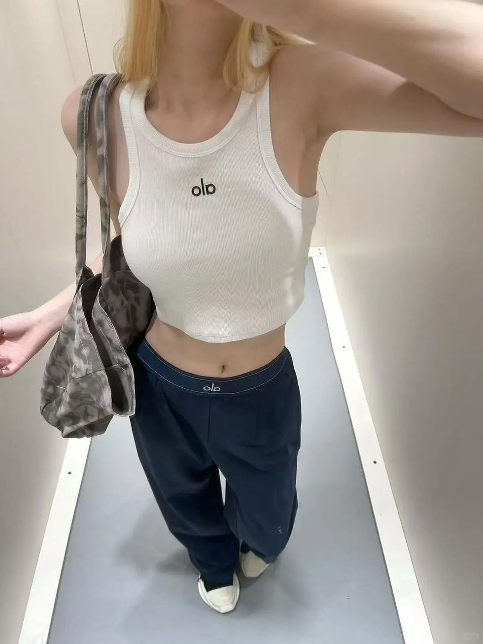 Thumbnail: Alo Spring And Summer New Sleeveless Racer Vest Suspender Casual Sports Slim Sh