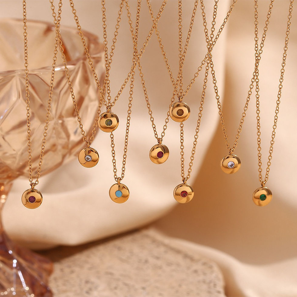 الصورة المصغرة: December Cat's Eye Pendant Necklace