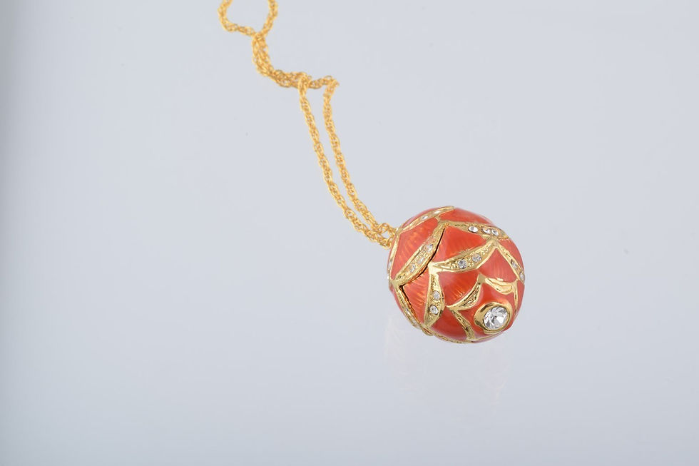 الصورة المصغرة: Gold & Red Egg Pendant Necklace