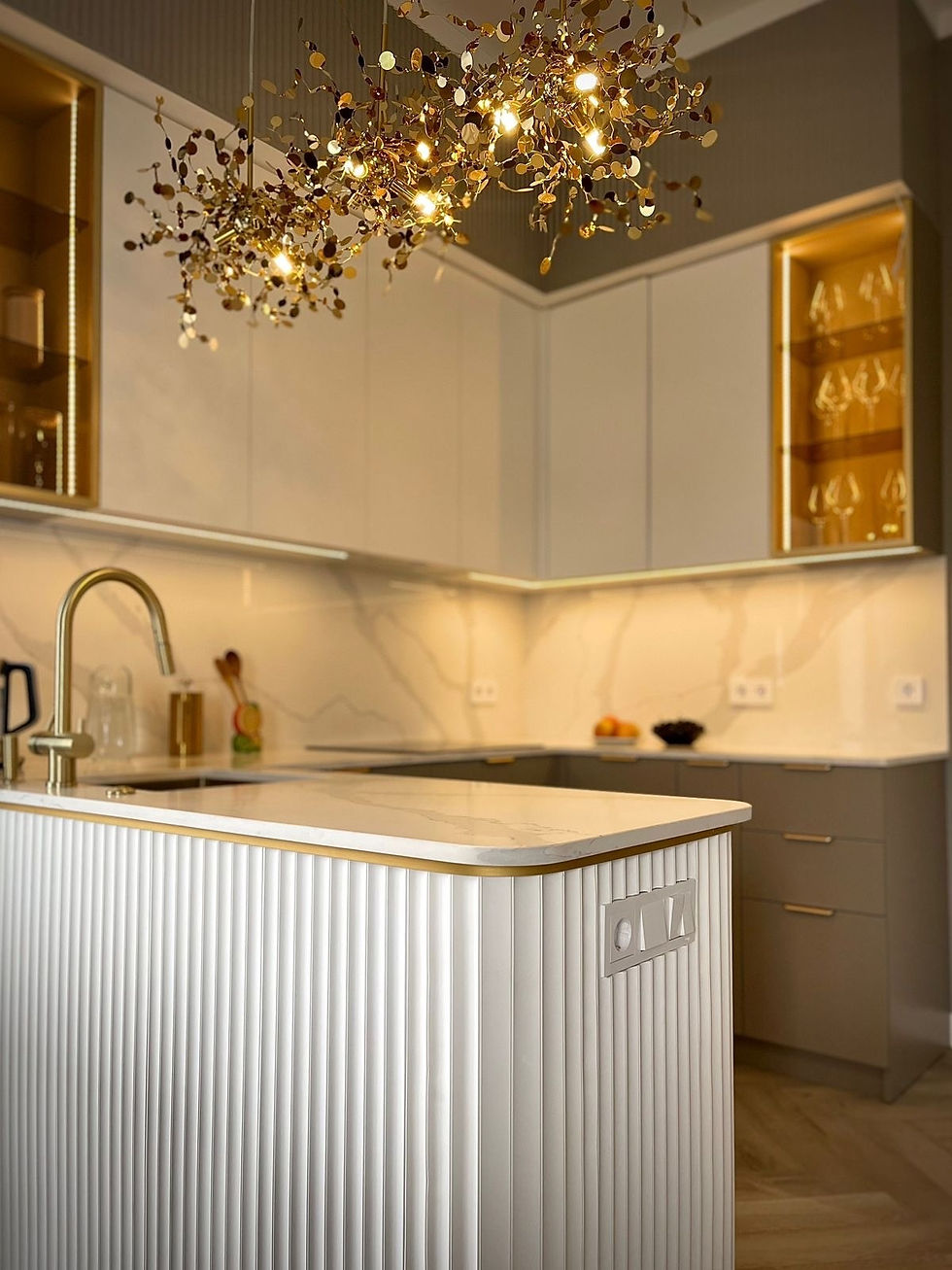 Миниатюра: кухни на заказ россия