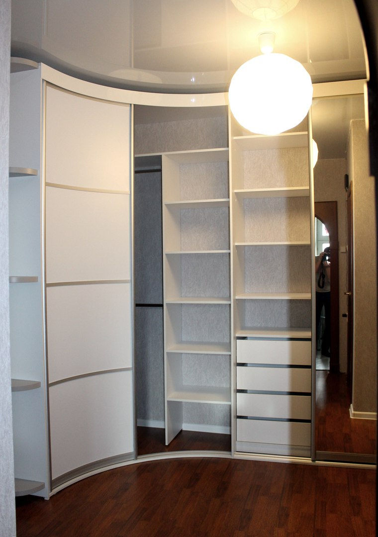 радиусный шкаф купе угловой