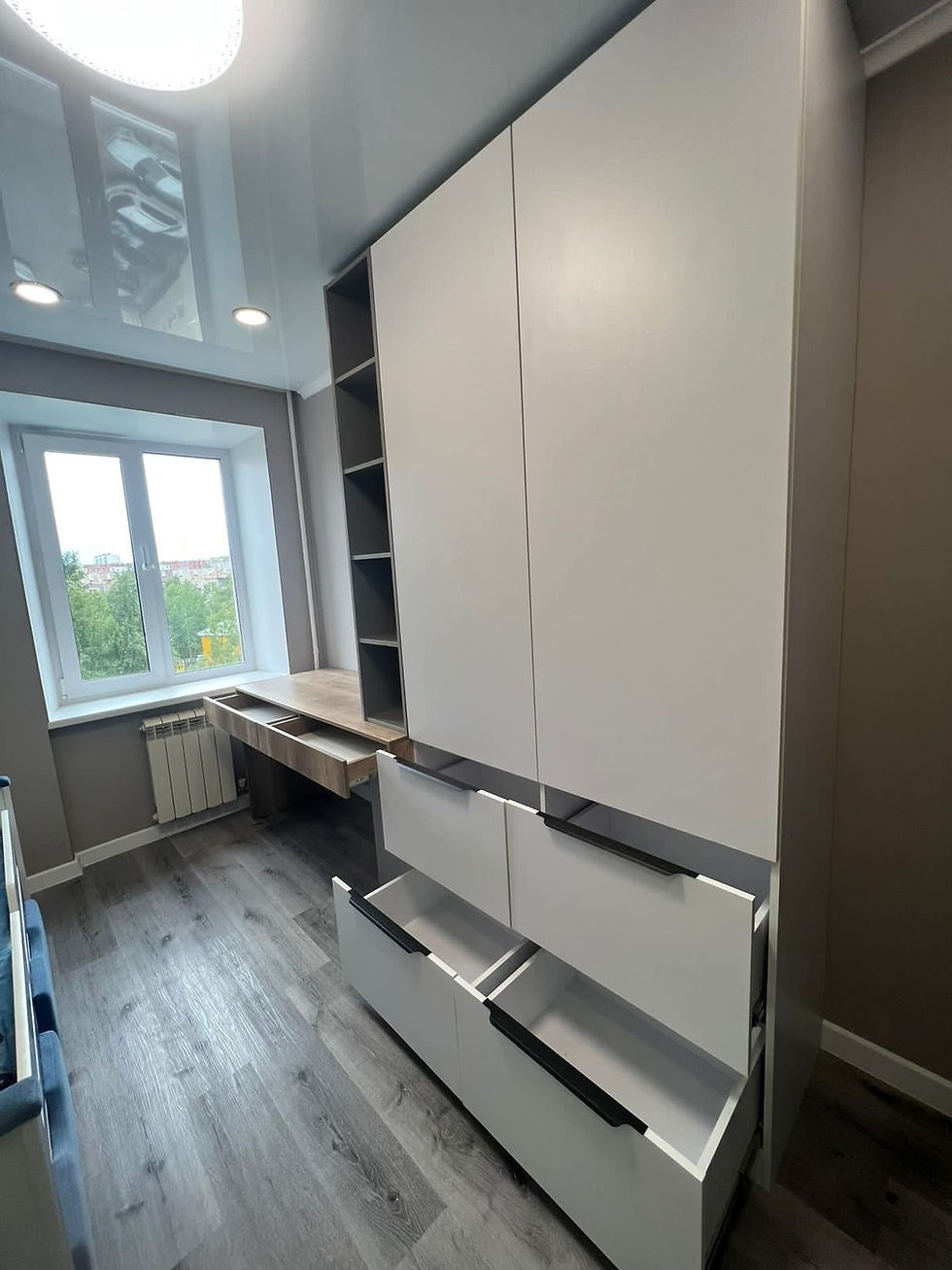 Миниатюра: компьютерный стол