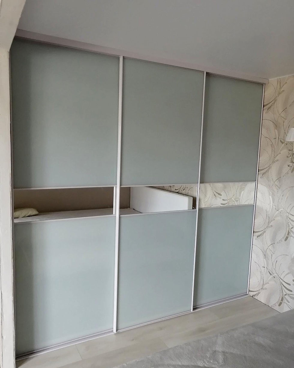 Встраиваемые шкафы-купе в прихожую на заказ во Владимире