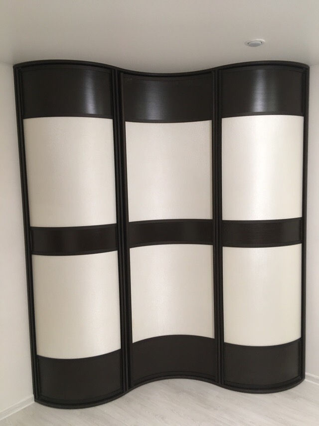 Миниатюра: Радиусные шкафы-купе угловой под заказ