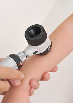 triadermatologia_dermatoscopia.jpeg