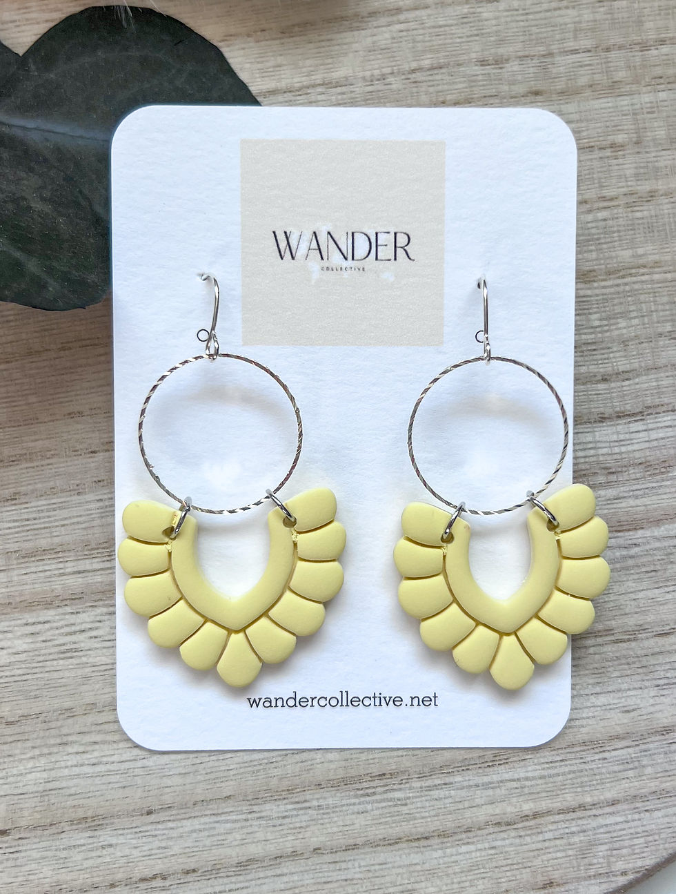 Thumbnail: Scalloped Hoop Dangle