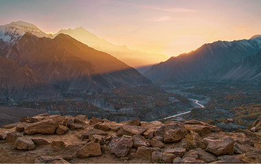 Pakistan mountain running adventure Karakoram Run Weekends once in a lifetime trail running holiday