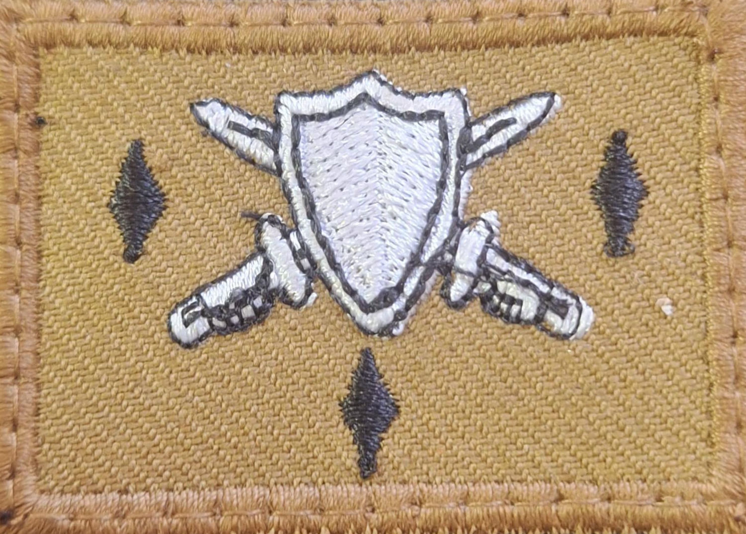 PARCHE SOLDADO DE TROPA PROFESIONAL 3ER AÑO