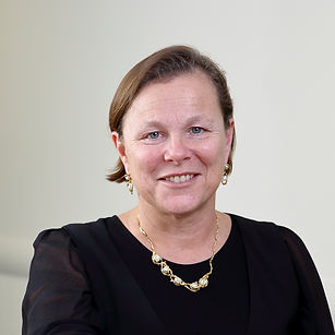 Fiona Wood Headshot.jpg