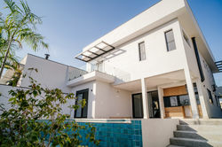 Duas Marais_H08_Posterior