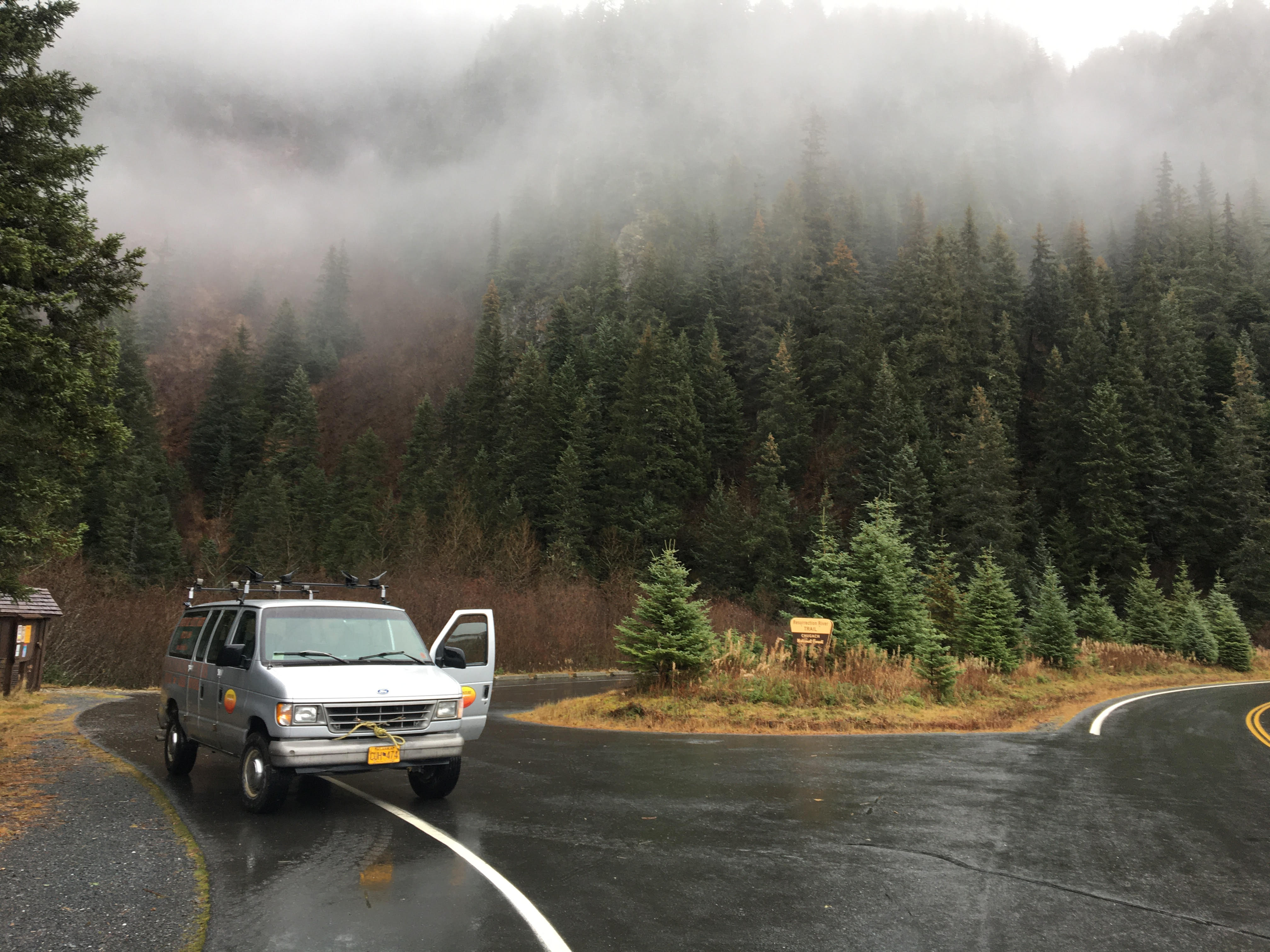 SHUTTLE SERVICE TO AND FROM EXIT GLACIER DAILY FROM YOU SEWARD AREA LODGING