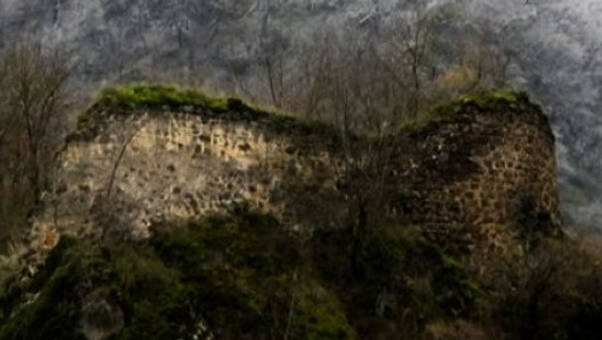 Աթաբեկյանների Ջրաբերդ ամրոցը