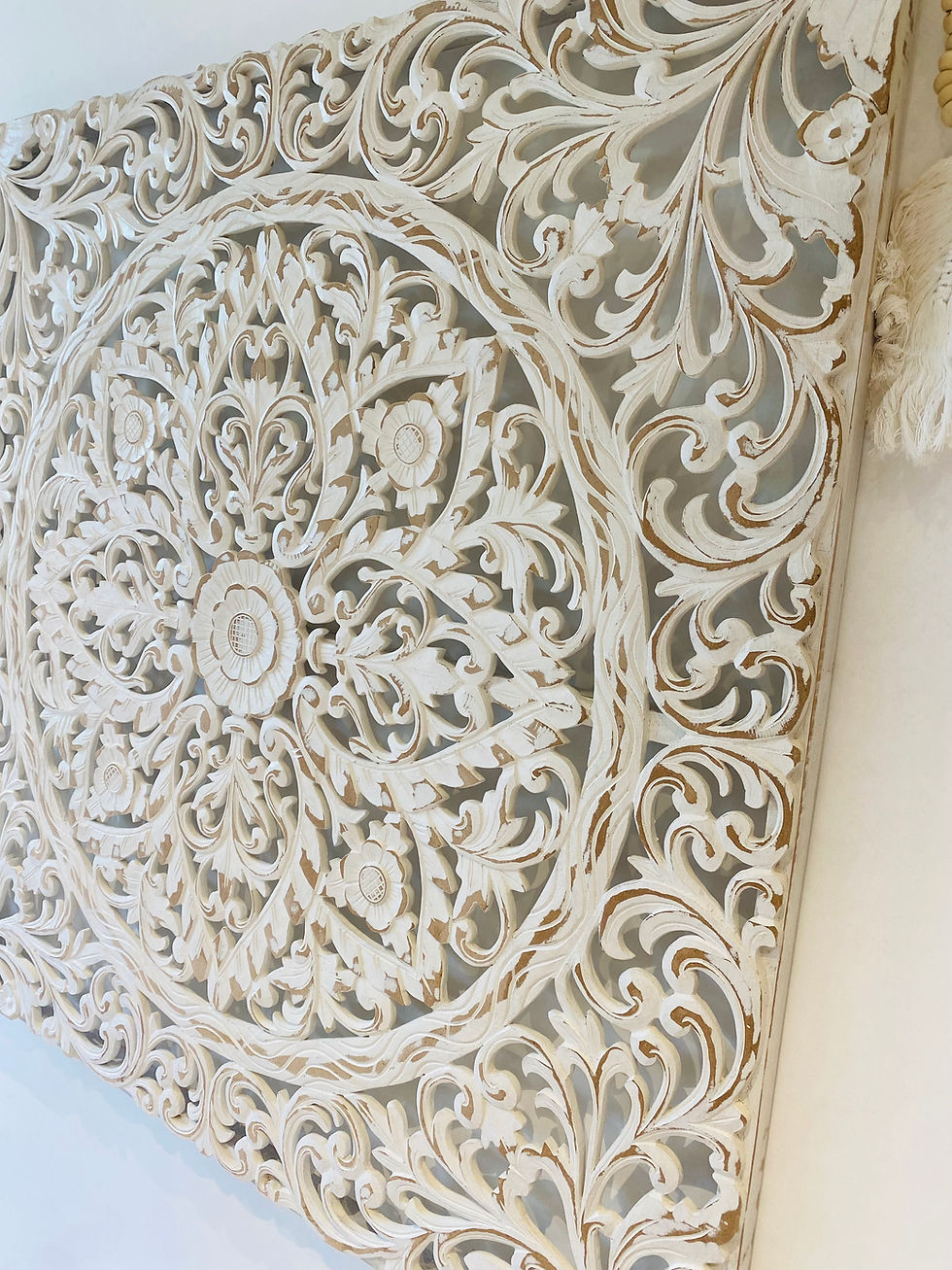 Küçük resim: 100 cm x100 cm el oyması ahşap beyaz mandala / yatak başı