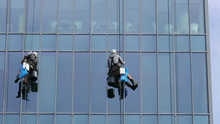 high rise window cleaning rappelling