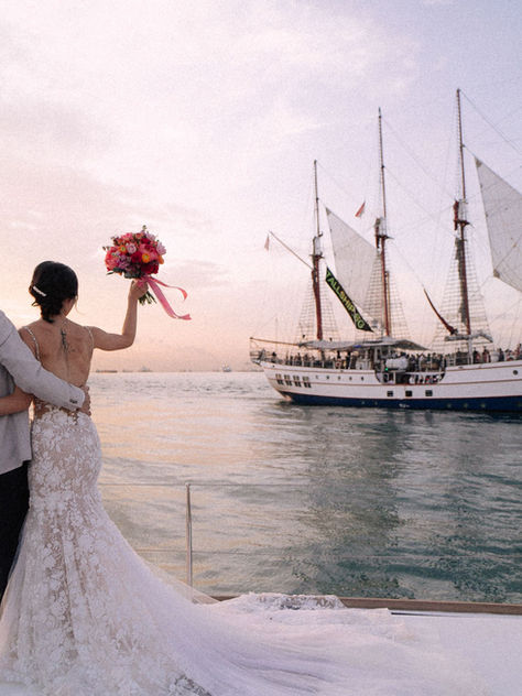 Sailing into Forever: Alina & Sean’s Romantic Yacht Pre-Wedding Shoot