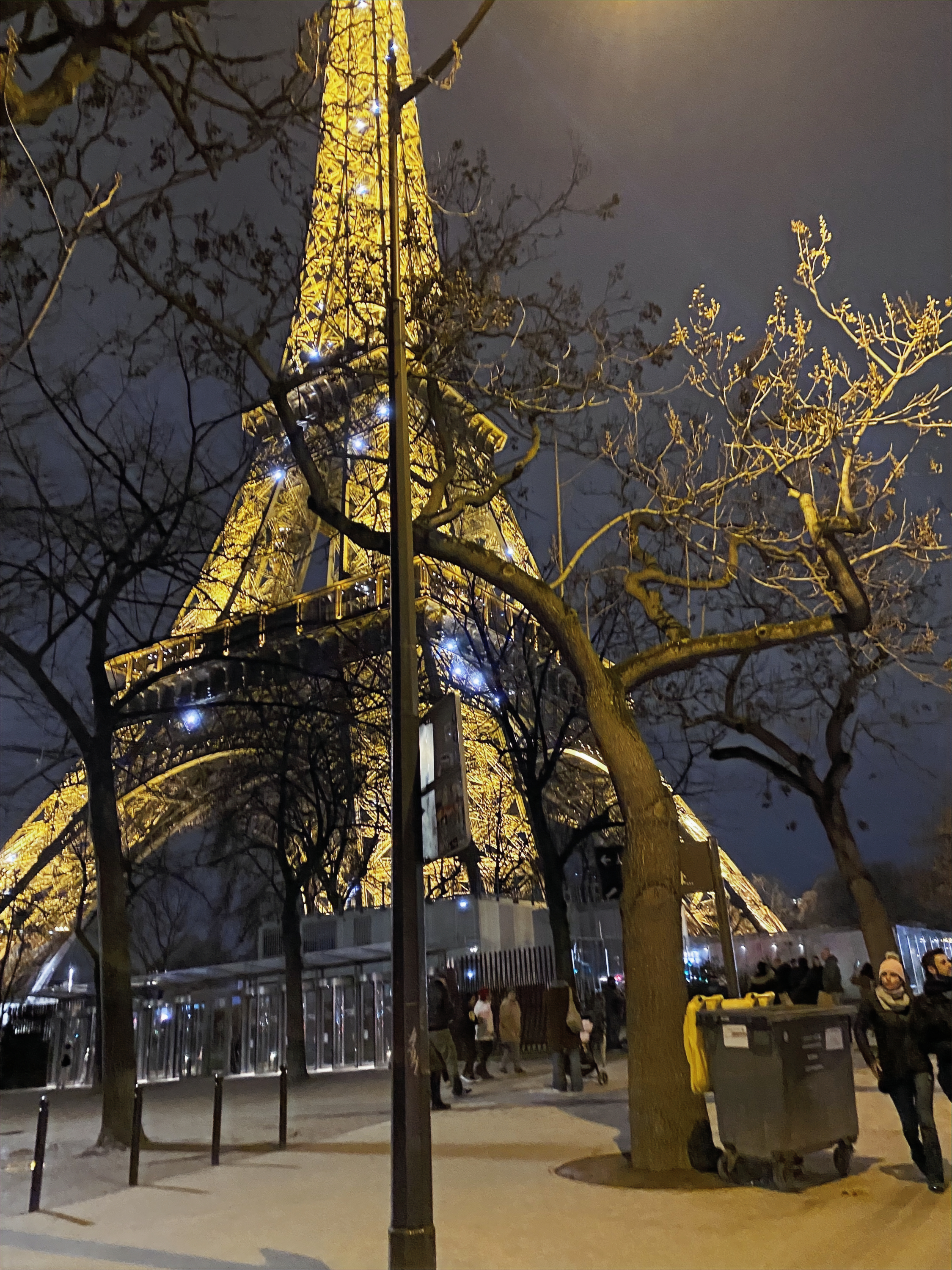 La Tour Eiffel_edited.jpg