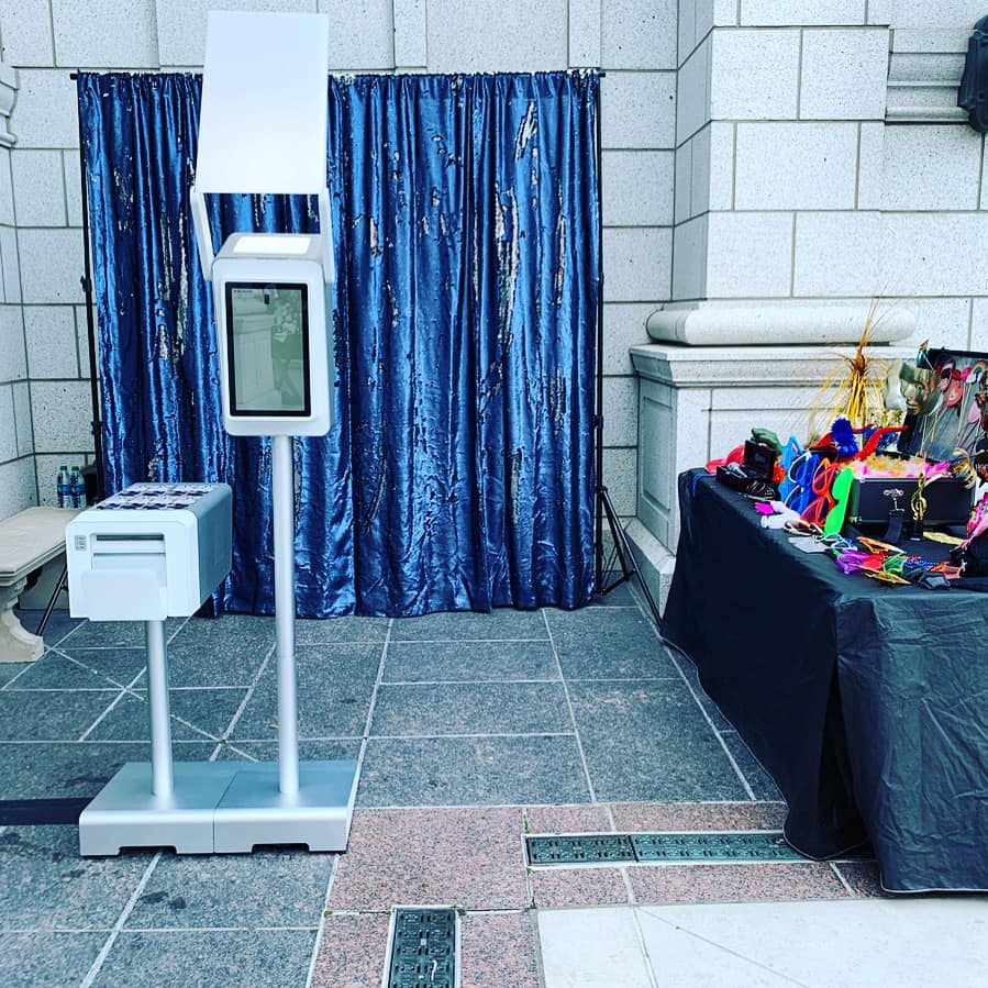 Rocky Mountain Photo Booth Utah's premier photo booth experience!