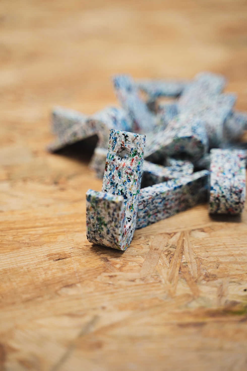 Miniaturebillede: Knager i genanvendt plast