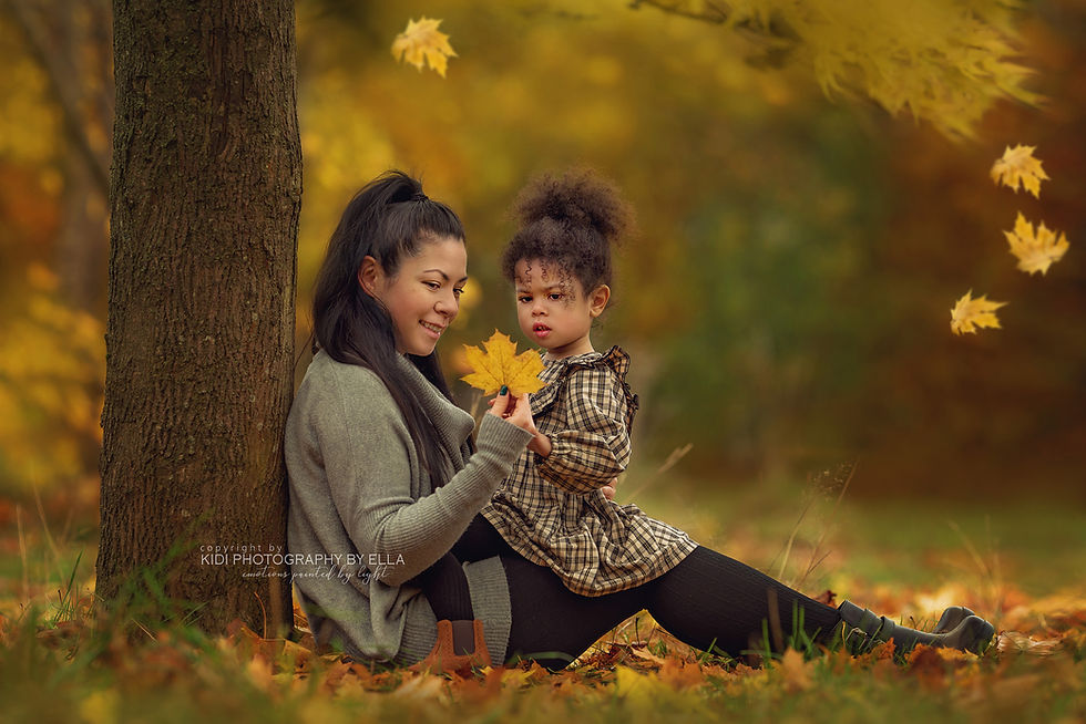 Family group photo in park – outdoor portraits West Midlands