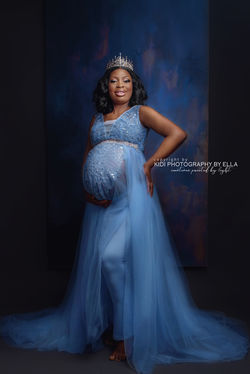 Pregnant Mum in a blue gown