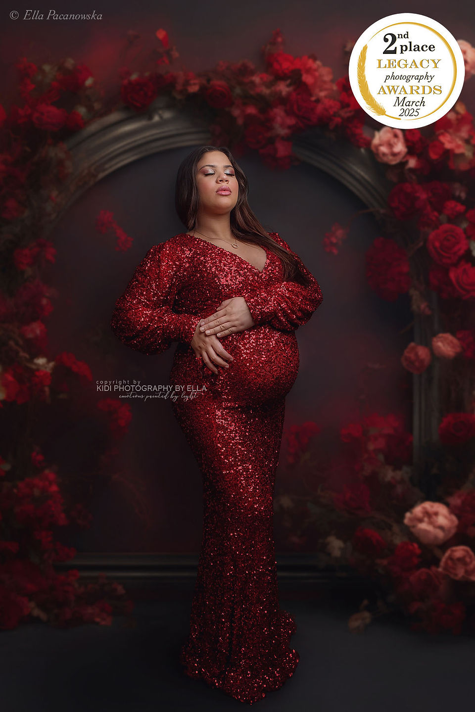Glamour maternity portrait created with a minimalist background for a timeless finish.