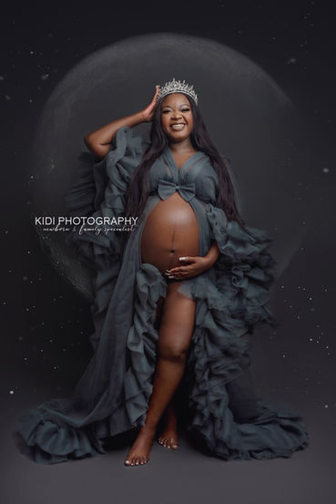 Professional maternity photoshoot in Wolverhampton with elegant styling