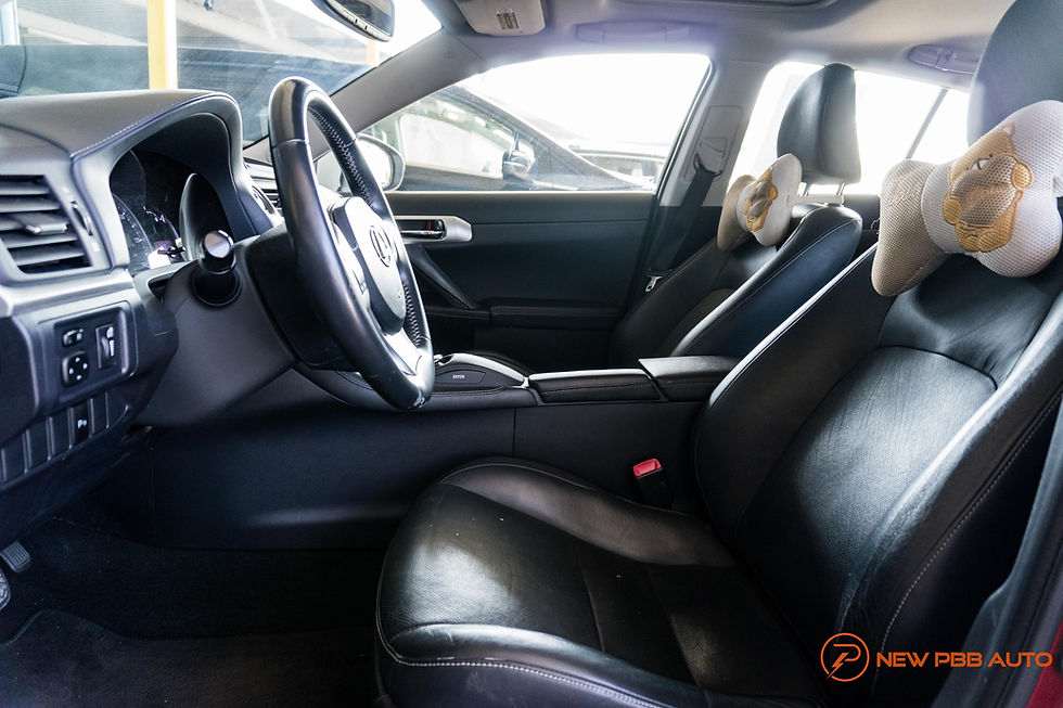 縮圖：2013 Lexus CT Hybrid 200h FWD