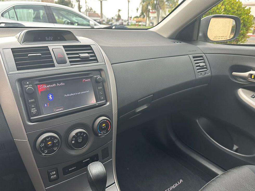 縮圖：2013 Toyota Corolla LE