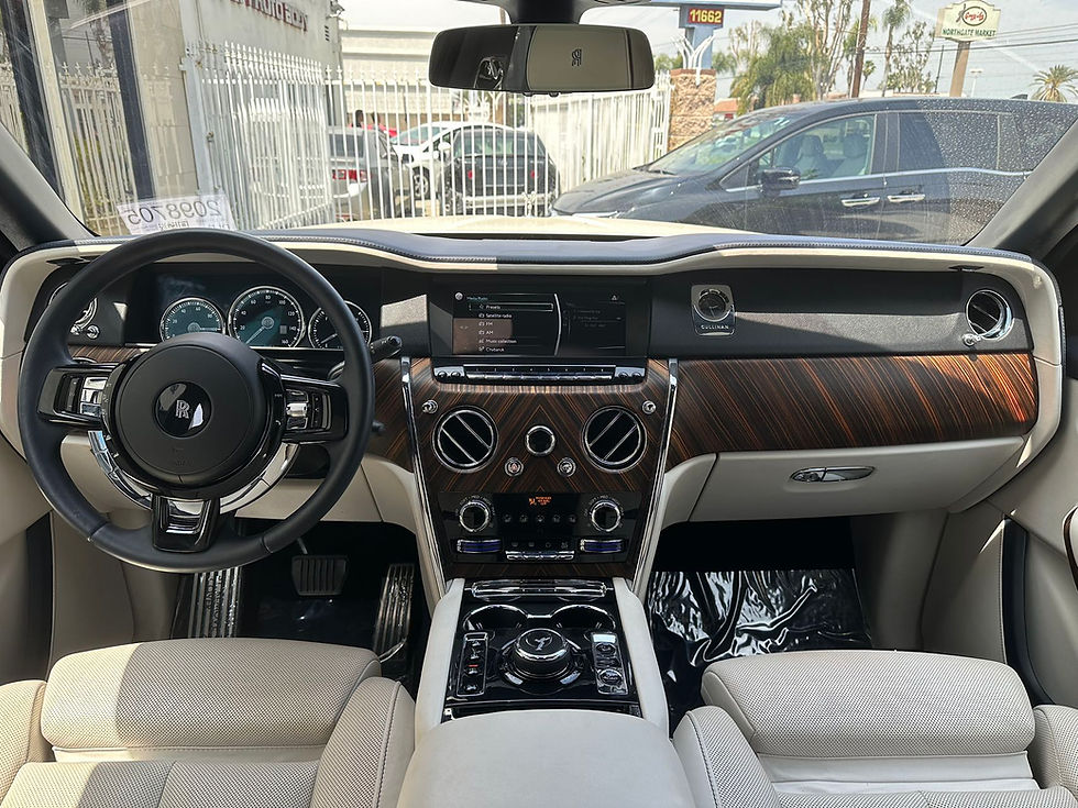 縮圖：2020 Rolls-Royce Cullinan Sport Utility